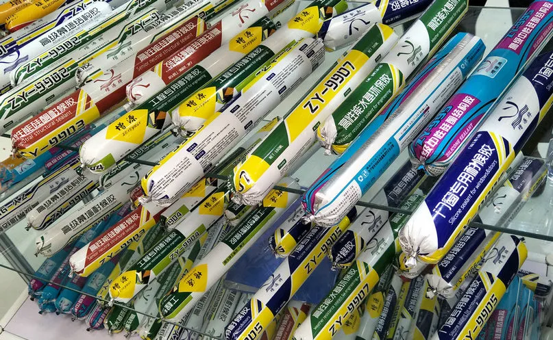 Hot Sale One-Component 600ml Sausage Low Modulus Silicone Sealant